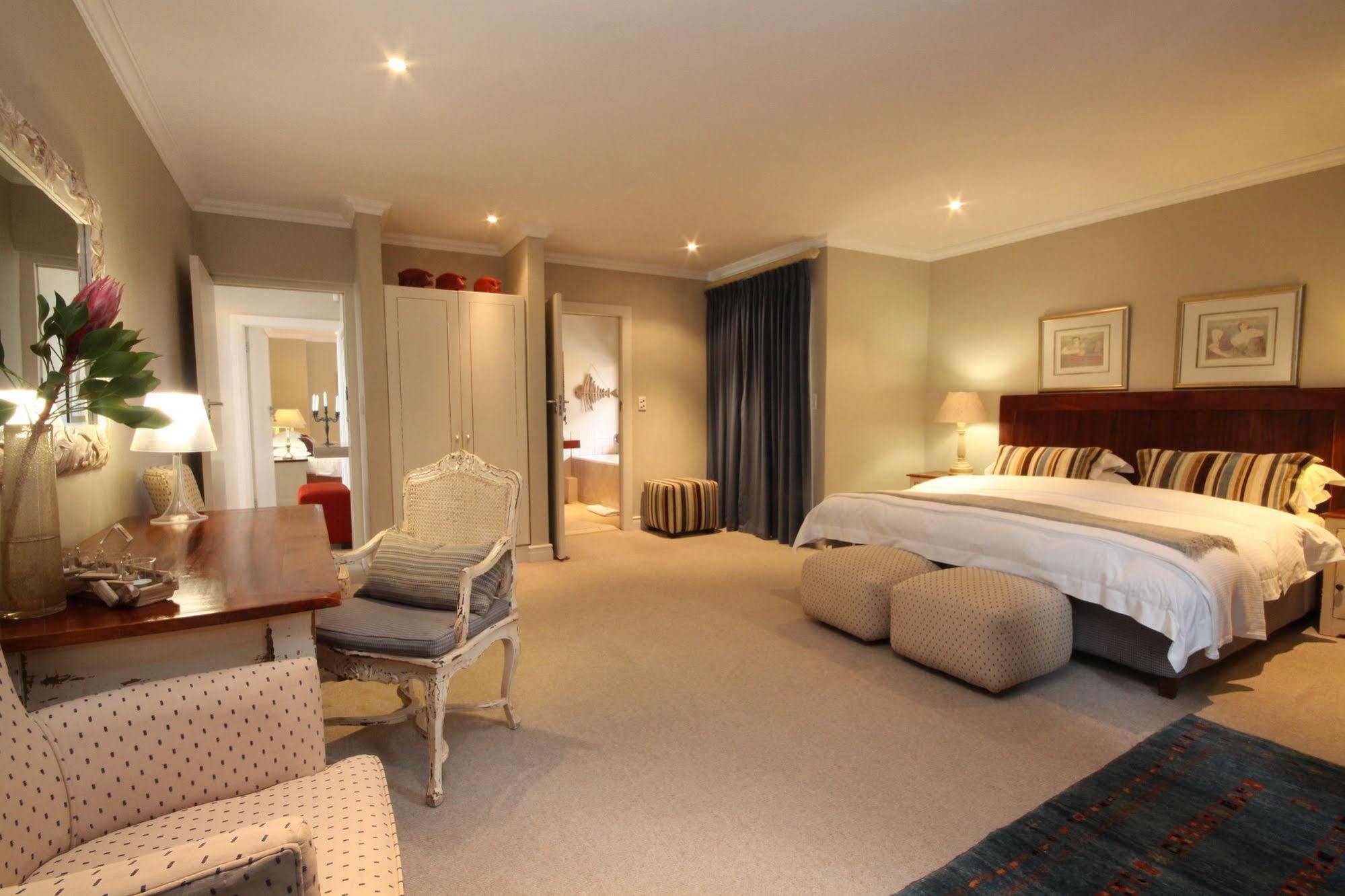 Lavender Manor Guest Lodge Hermanus Exterior photo